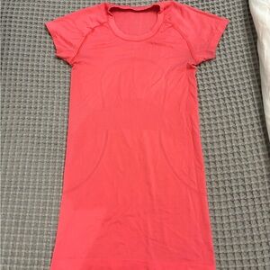 Lululemon short sleeve swiftly tech